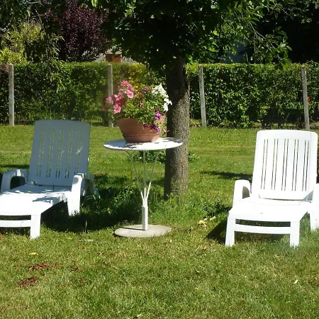 Maison Renovee Avec Cour Privee, Proche De Gannat, 3 Chambres, Animaux Acceptes, Equipements Modernes. - Fr-1-489-37 Holiday home *