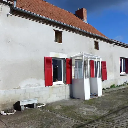Charmante Maison Renovee Avec Jardin Dans Un Village Paisible - Fr-1-489-37 Poezat