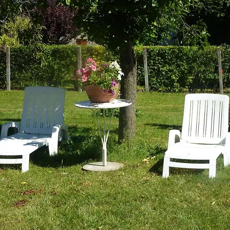 度假居 Charmante Maison Renovee Avec Jardin Dans Un Village Paisible - Fr-1-489-37
