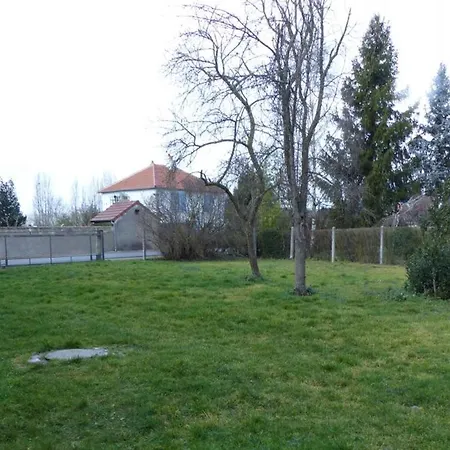 度假居 Charmante Maison Renovee Avec Jardin Dans Un Village Paisible - Fr-1-489-37 Poezat